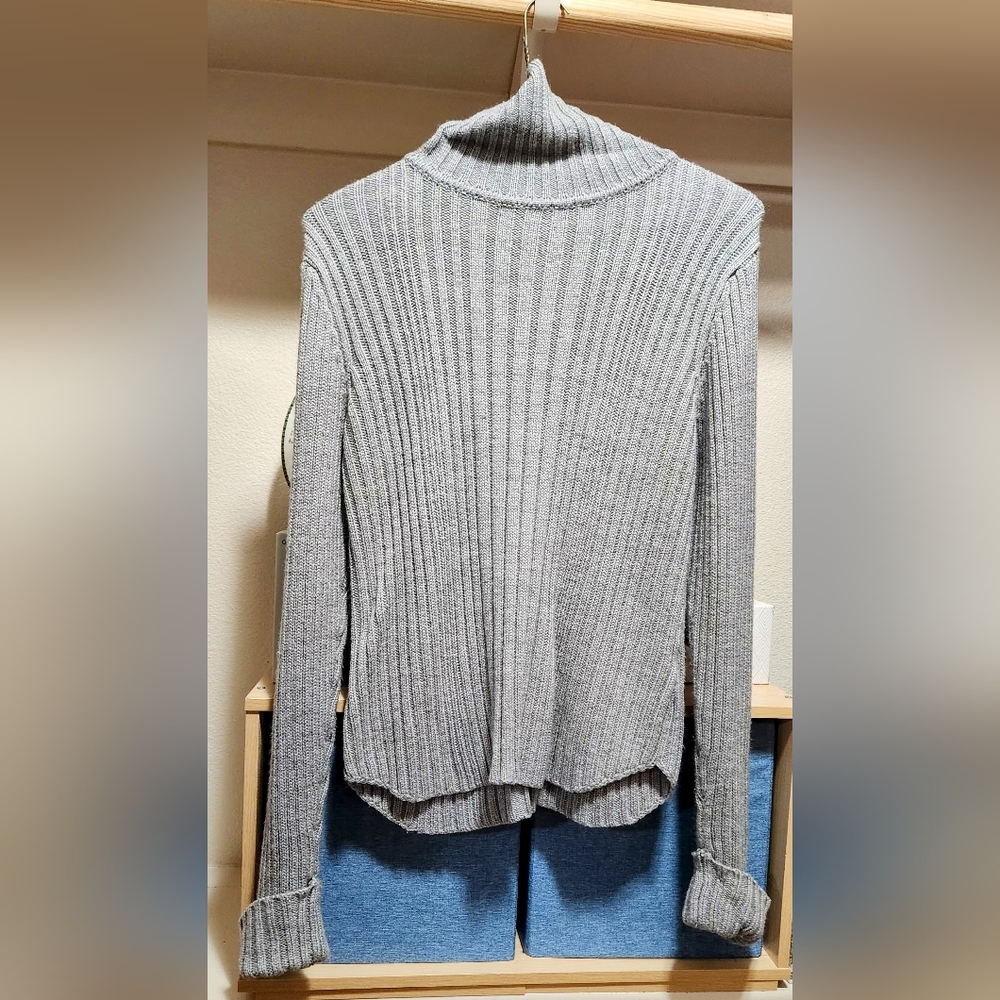 Gray Turtle Neck Ribbed Women's Sweater - Picture 6 of 6